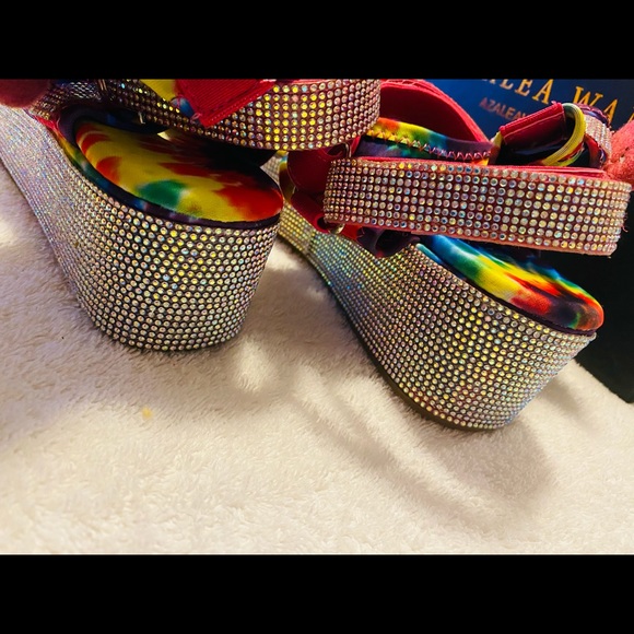Brand New Super Stylish BLING Platform Sandals By AZALEA WANG / AKIRA - box 74 - Picture 7 of 7